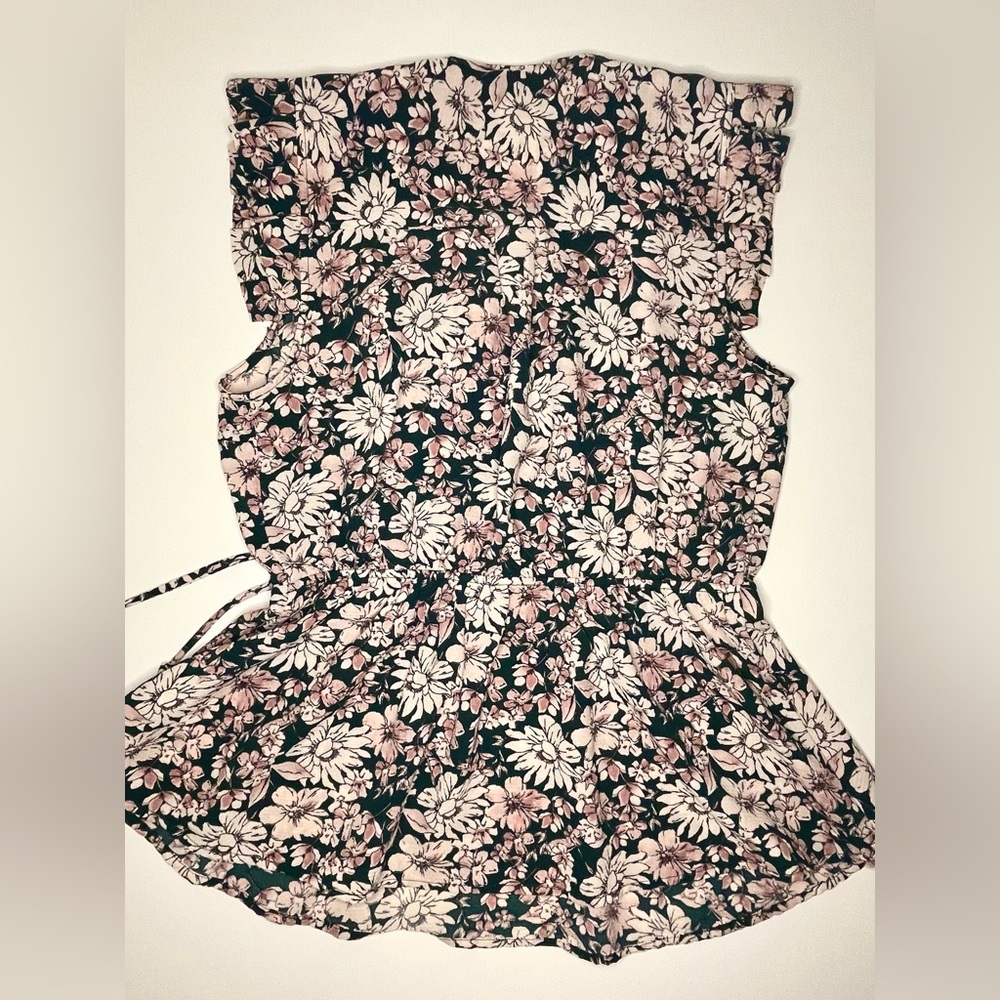 Monteau Floral V-Neck Faux Wrap Ties Peplum Blouse Flutter Sleeve in Pink Green - Picture 5 of 8